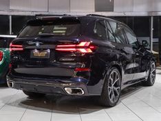 BMW X5 3.0 I6 TURBO HÍBRIDO XDRIVE50E M SPORT AUTOMÁTICO 2025/2025 VIA BELLA VEÍCULOS ESPECIAIS CAXIAS DO SUL / Carros no Vale