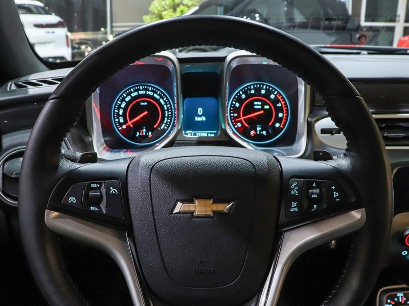 Chevrolet CAMARO 6.2 V8 GASOLINA SS AUTOMÁTICO 2012/2012 VIA BELLA VEÍCULOS ESPECIAIS CAXIAS DO SUL / Carros no Vale