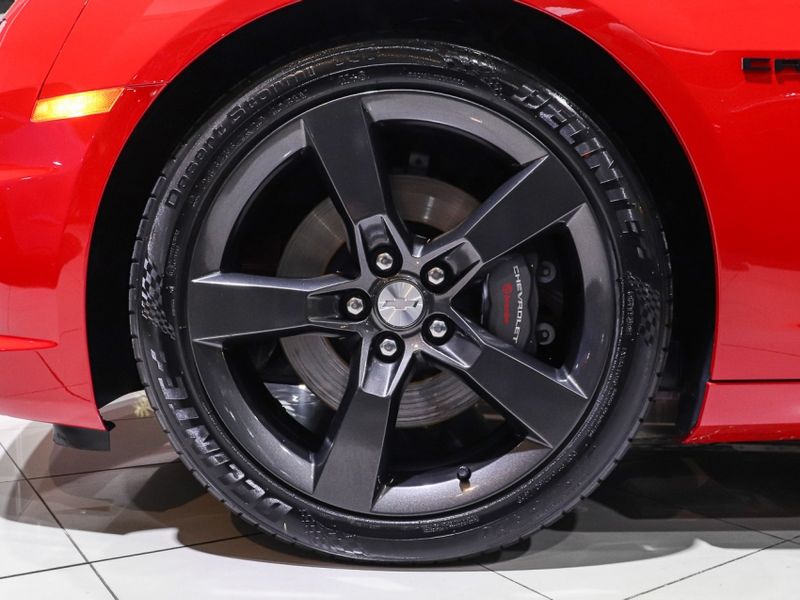 Chevrolet CAMARO 6.2 V8 GASOLINA SS AUTOMÁTICO 2012/2012 VIA BELLA VEÍCULOS ESPECIAIS CAXIAS DO SUL / Carros no Vale