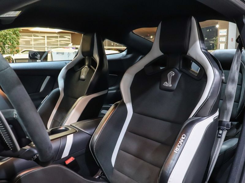 Ford MUSTANG 5.2 V8 SUPERCHARGER GASOLINA SHELBY GT 500 DCT 2019/2020 VIA BELLA VEÍCULOS ESPECIAIS CAXIAS DO SUL / Carros no Vale Ford MUSTANG 5.2 V8 SUPERCHARGER GASOLINA SHELBY GT 500 DCT 2019/2020 VIA BELLA VEÍCULOS ESPECIAIS CAXIAS DO SUL / Carros no Vale