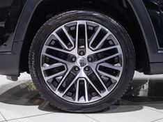 JEEP COMPASS 1.3 T270 TURBO FLEX LIMITED AT6 2021/2022 VIA BELLA VEÍCULOS ESPECIAIS CAXIAS DO SUL / Carros no Vale