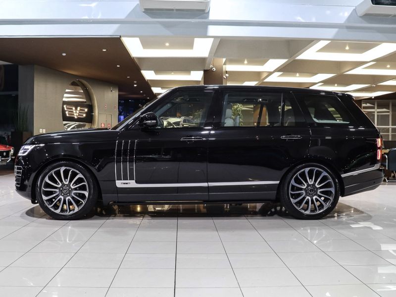 Land Rover RANGE ROVER VOGUE 5.0 SV AUTOBIOGRAPHY LWB SUPERCHARGED 4X4 V8 32V GASOLINA 4P AUTOMÁTICO 2019/2020 VIA BELLA VEÍCULOS ESPECIAIS CAXIAS DO SUL / Carros no Vale Land Rover RANGE ROVER VOGUE 5.0 SV AUTOBIOGRAPHY LWB SUPERCHARGED 4X4 V8 32V GASOLINA 4P AUTOMÁTICO 2019/2020 VIA BELLA VEÍCULOS ESPECIAIS CAXIAS DO SUL / Carros no Vale