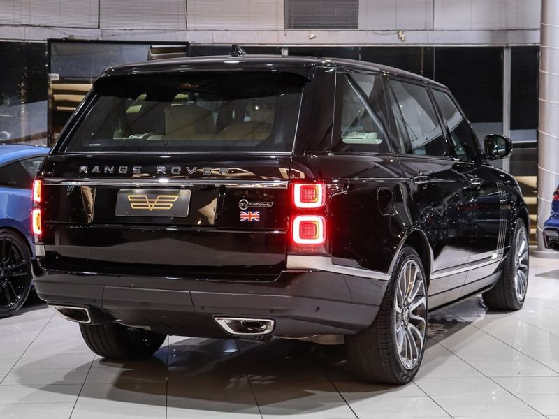Land Rover RANGE ROVER VOGUE 5.0 SV AUTOBIOGRAPHY LWB SUPERCHARGED 4X4 V8 32V GASOLINA 4P AUTOMÁTICO 2019/2020 VIA BELLA VEÍCULOS ESPECIAIS CAXIAS DO SUL / Carros no Vale Land Rover RANGE ROVER VOGUE 5.0 SV AUTOBIOGRAPHY LWB SUPERCHARGED 4X4 V8 32V GASOLINA 4P AUTOMÁTICO 2019/2020 VIA BELLA VEÍCULOS ESPECIAIS CAXIAS DO SUL / Carros no Vale
