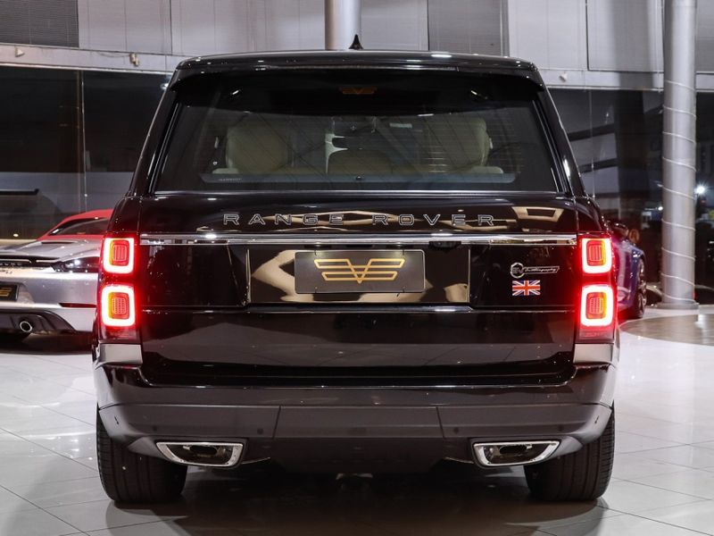 Land Rover RANGE ROVER VOGUE 5.0 SV AUTOBIOGRAPHY LWB SUPERCHARGED 4X4 V8 32V GASOLINA 4P AUTOMÁTICO 2019/2020 VIA BELLA VEÍCULOS ESPECIAIS CAXIAS DO SUL / Carros no Vale Land Rover RANGE ROVER VOGUE 5.0 SV AUTOBIOGRAPHY LWB SUPERCHARGED 4X4 V8 32V GASOLINA 4P AUTOMÁTICO 2019/2020 VIA BELLA VEÍCULOS ESPECIAIS CAXIAS DO SUL / Carros no Vale
