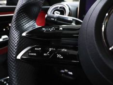 Mercedes-Benz C 300 2.0 EQ BOOST HÍBRIDO AMG LINE 9G-TRONIC 2021/2022 VIA BELLA VEÍCULOS ESPECIAIS CAXIAS DO SUL / Carros no Vale