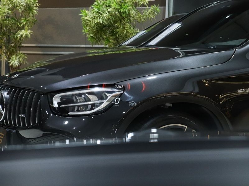 Mercedes-Benz C 300 2.0 EQ BOOST HÍBRIDO AMG LINE 9G-TRONIC 2021/2022 VIA BELLA VEÍCULOS ESPECIAIS CAXIAS DO SUL / Carros no Vale Mercedes-Benz C 300 2.0 EQ BOOST HÍBRIDO AMG LINE 9G-TRONIC 2021/2022 VIA BELLA VEÍCULOS ESPECIAIS CAXIAS DO SUL / Carros no Vale