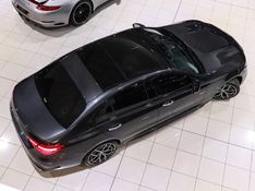 Mercedes-Benz C 300 2.0 EQ BOOST HÍBRIDO AMG LINE 9G-TRONIC 2021/2022 VIA BELLA VEÍCULOS ESPECIAIS CAXIAS DO SUL / Carros no Vale