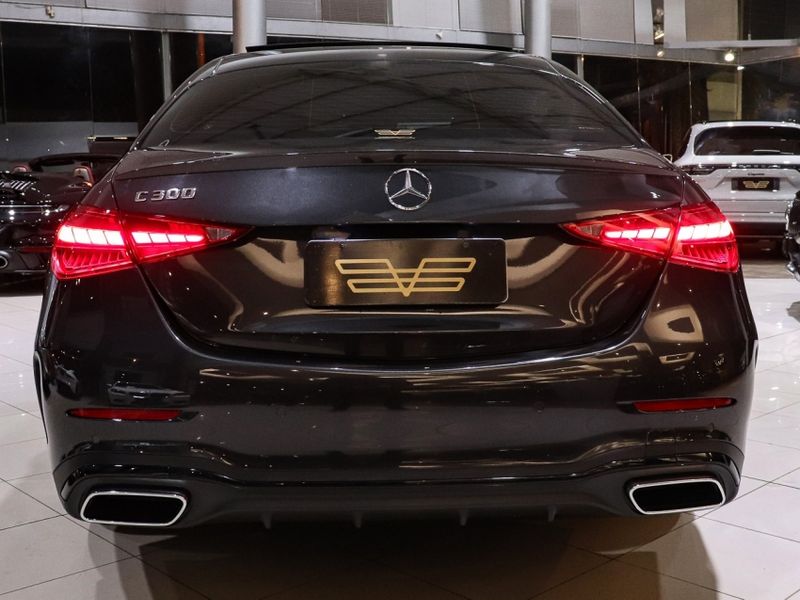 Mercedes-Benz C 300 2.0 EQ BOOST HÍBRIDO AMG LINE 9G-TRONIC 2021/2022 VIA BELLA VEÍCULOS ESPECIAIS CAXIAS DO SUL / Carros no Vale Mercedes-Benz C 300 2.0 EQ BOOST HÍBRIDO AMG LINE 9G-TRONIC 2021/2022 VIA BELLA VEÍCULOS ESPECIAIS CAXIAS DO SUL / Carros no Vale