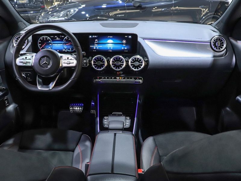 Mercedes-Benz GLA 200 1.3 GCI GASOLINA AMG LINE 7G-DCT 2022/2022 VIA BELLA VEÍCULOS ESPECIAIS CAXIAS DO SUL / Carros no Vale Mercedes-Benz GLA 200 1.3 GCI GASOLINA AMG LINE 7G-DCT 2022/2022 VIA BELLA VEÍCULOS ESPECIAIS CAXIAS DO SUL / Carros no Vale