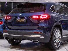 Mercedes-Benz GLA 200 1.3 GCI GASOLINA AMG LINE 7G-DCT 2022/2022 VIA BELLA VEÍCULOS ESPECIAIS CAXIAS DO SUL / Carros no Vale