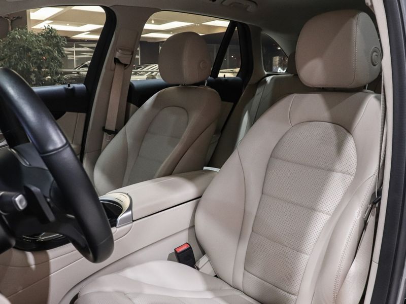 Mercedes-Benz GLC 220d 2.0 TURBO DIESEL OFF-ROAD 9G-TRONIC 2022/2022 VIA BELLA VEÍCULOS ESPECIAIS CAXIAS DO SUL / Carros no Vale Mercedes-Benz GLC 220d 2.0 TURBO DIESEL OFF-ROAD 9G-TRONIC 2022/2022 VIA BELLA VEÍCULOS ESPECIAIS CAXIAS DO SUL / Carros no Vale