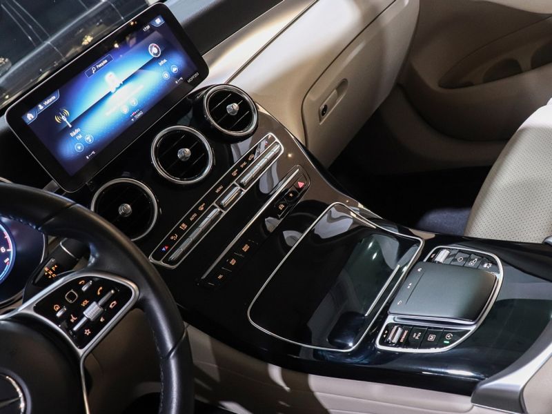 Mercedes-Benz GLC 220d 2.0 TURBO DIESEL OFF-ROAD 9G-TRONIC 2022/2022 VIA BELLA VEÍCULOS ESPECIAIS CAXIAS DO SUL / Carros no Vale Mercedes-Benz GLC 220d 2.0 TURBO DIESEL OFF-ROAD 9G-TRONIC 2022/2022 VIA BELLA VEÍCULOS ESPECIAIS CAXIAS DO SUL / Carros no Vale