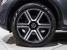 Mercedes-Benz GLC 220d 2.0 TURBO DIESEL OFF-ROAD 9G-TRONIC 2022/2022 VIA BELLA VEÍCULOS ESPECIAIS CAXIAS DO SUL / Carros no Vale