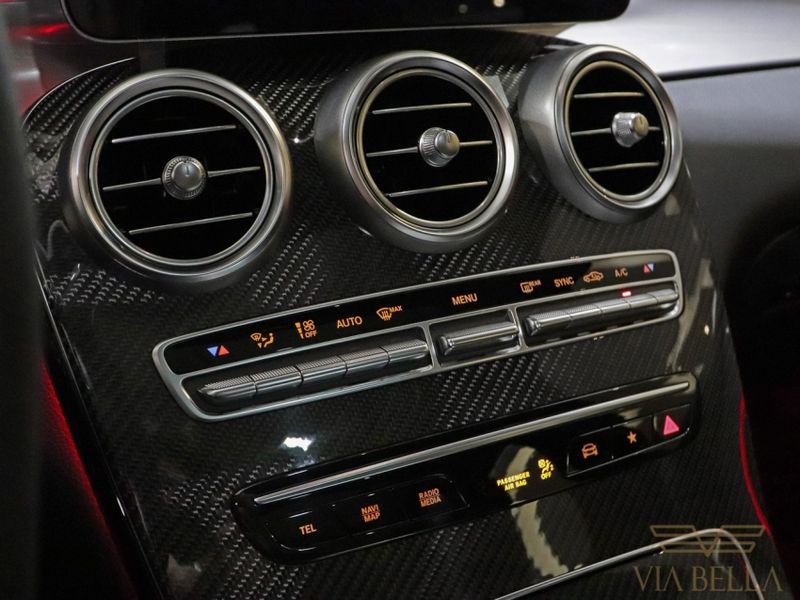 Mercedes-Benz GLC 63 AMG 4.0 V8 TURBO GASOLINA 4MATIC+ SPEEDSHIFT 2020/2020 VIA BELLA VEÍCULOS ESPECIAIS CAXIAS DO SUL / Carros no Vale Mercedes-Benz GLC 63 AMG 4.0 V8 TURBO GASOLINA 4MATIC+ SPEEDSHIFT 2020/2020 VIA BELLA VEÍCULOS ESPECIAIS CAXIAS DO SUL / Carros no Vale