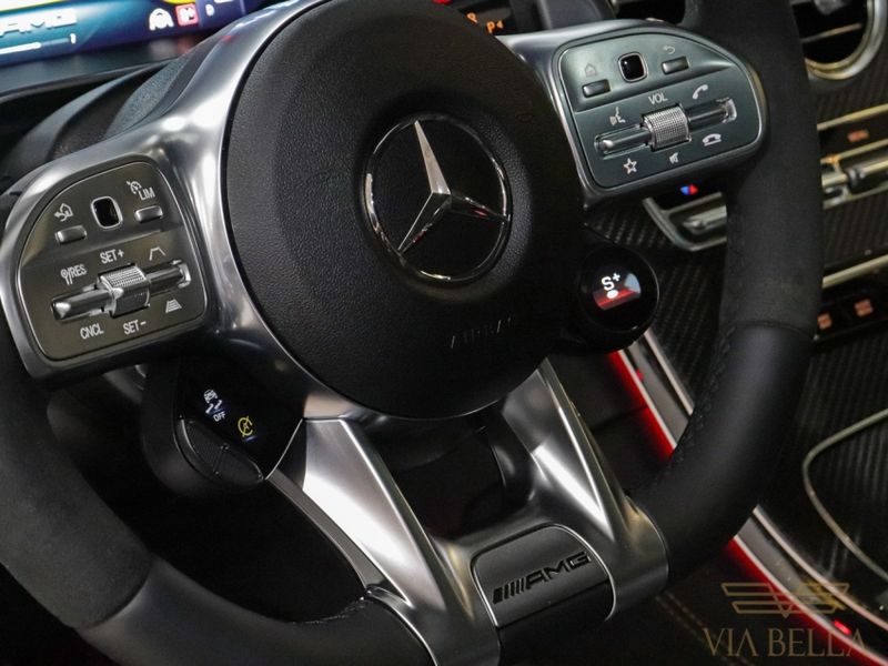 Mercedes-Benz GLC 63 AMG 4.0 V8 TURBO GASOLINA 4MATIC+ SPEEDSHIFT 2020/2020 VIA BELLA VEÍCULOS ESPECIAIS CAXIAS DO SUL / Carros no Vale Mercedes-Benz GLC 63 AMG 4.0 V8 TURBO GASOLINA 4MATIC+ SPEEDSHIFT 2020/2020 VIA BELLA VEÍCULOS ESPECIAIS CAXIAS DO SUL / Carros no Vale