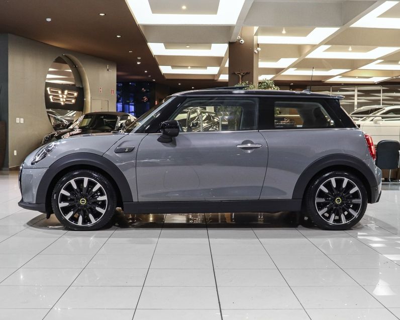 Mini COOPER SE EXCLUSIVE 2P ELÉTRICO 2021/2022 VIA BELLA VEÍCULOS ESPECIAIS CAXIAS DO SUL / Carros no Vale Mini COOPER SE EXCLUSIVE 2P ELÉTRICO 2021/2022 VIA BELLA VEÍCULOS ESPECIAIS CAXIAS DO SUL / Carros no Vale