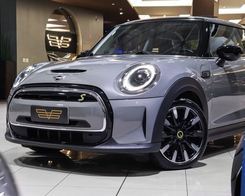 Mini COOPER SE EXCLUSIVE 2P ELÉTRICO 2021/2022 VIA BELLA VEÍCULOS ESPECIAIS CAXIAS DO SUL / Carros no Vale Mini COOPER SE EXCLUSIVE 2P ELÉTRICO 2021/2022 VIA BELLA VEÍCULOS ESPECIAIS CAXIAS DO SUL / Carros no Vale