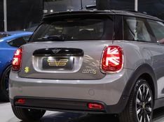 Mini COOPER SE EXCLUSIVE 2P ELÉTRICO 2021/2022 VIA BELLA VEÍCULOS ESPECIAIS CAXIAS DO SUL / Carros no Vale