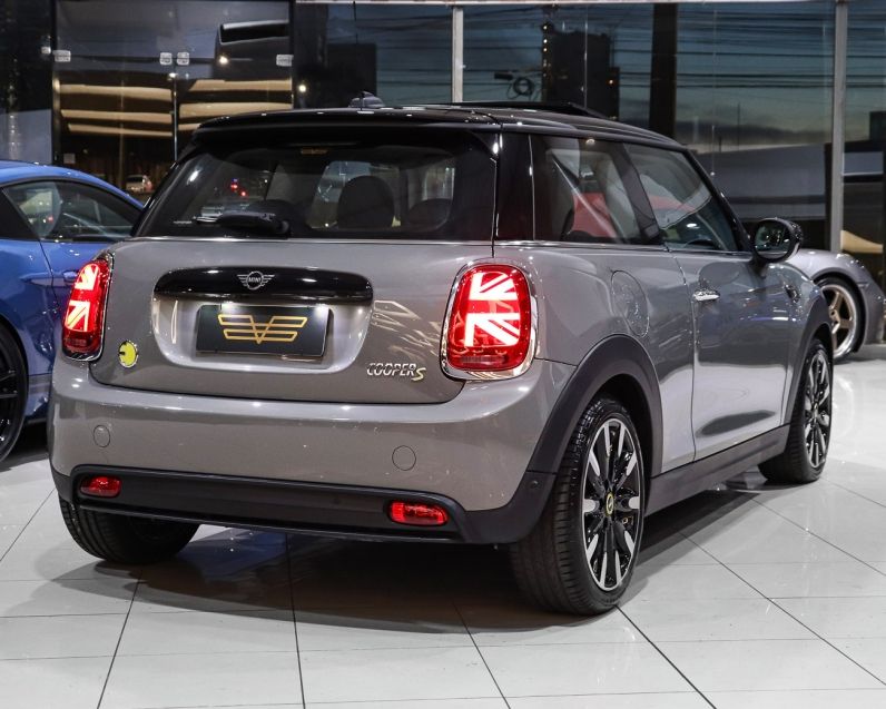 Mini COOPER SE EXCLUSIVE 2P ELÉTRICO 2021/2022 VIA BELLA VEÍCULOS ESPECIAIS CAXIAS DO SUL / Carros no Vale Mini COOPER SE EXCLUSIVE 2P ELÉTRICO 2021/2022 VIA BELLA VEÍCULOS ESPECIAIS CAXIAS DO SUL / Carros no Vale