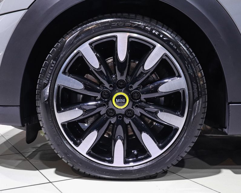 Mini COOPER SE EXCLUSIVE 2P ELÉTRICO 2021/2022 VIA BELLA VEÍCULOS ESPECIAIS CAXIAS DO SUL / Carros no Vale Mini COOPER SE EXCLUSIVE 2P ELÉTRICO 2021/2022 VIA BELLA VEÍCULOS ESPECIAIS CAXIAS DO SUL / Carros no Vale