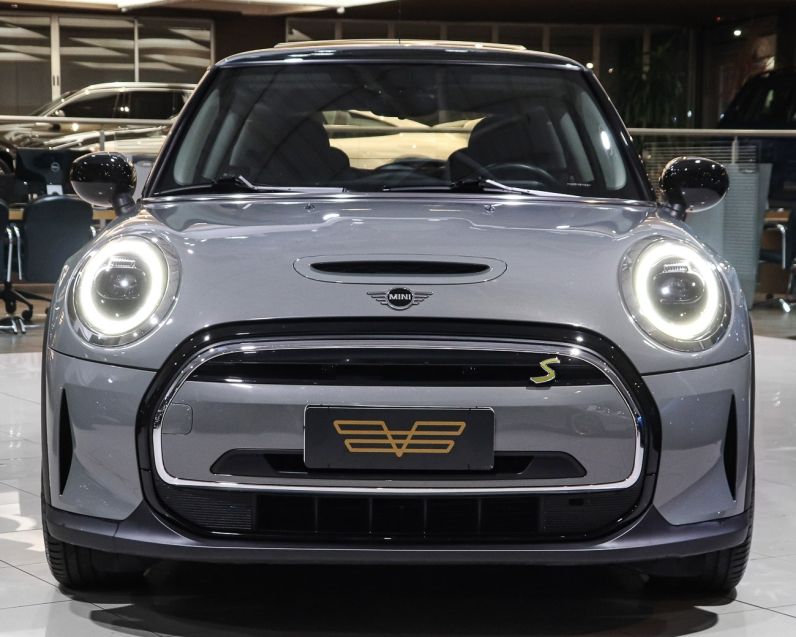 Mini COOPER SE EXCLUSIVE 2P ELÉTRICO 2021/2022 VIA BELLA VEÍCULOS ESPECIAIS CAXIAS DO SUL / Carros no Vale Mini COOPER SE EXCLUSIVE 2P ELÉTRICO 2021/2022 VIA BELLA VEÍCULOS ESPECIAIS CAXIAS DO SUL / Carros no Vale