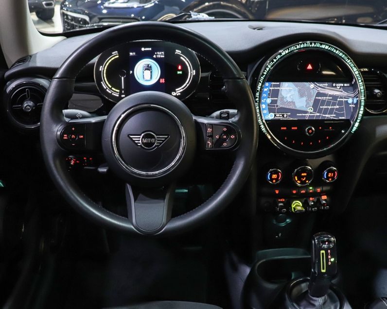 Mini COOPER SE EXCLUSIVE 2P ELÉTRICO 2021/2022 VIA BELLA VEÍCULOS ESPECIAIS CAXIAS DO SUL / Carros no Vale Mini COOPER SE EXCLUSIVE 2P ELÉTRICO 2021/2022 VIA BELLA VEÍCULOS ESPECIAIS CAXIAS DO SUL / Carros no Vale
