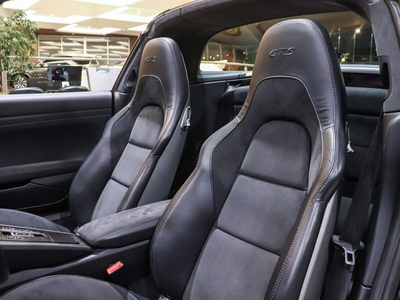 Porsche 911 3.0 24V H6 GASOLINA TARGA 4 GTS PDK 2019/2019 VIA BELLA VEÍCULOS ESPECIAIS CAXIAS DO SUL / Carros no Vale
