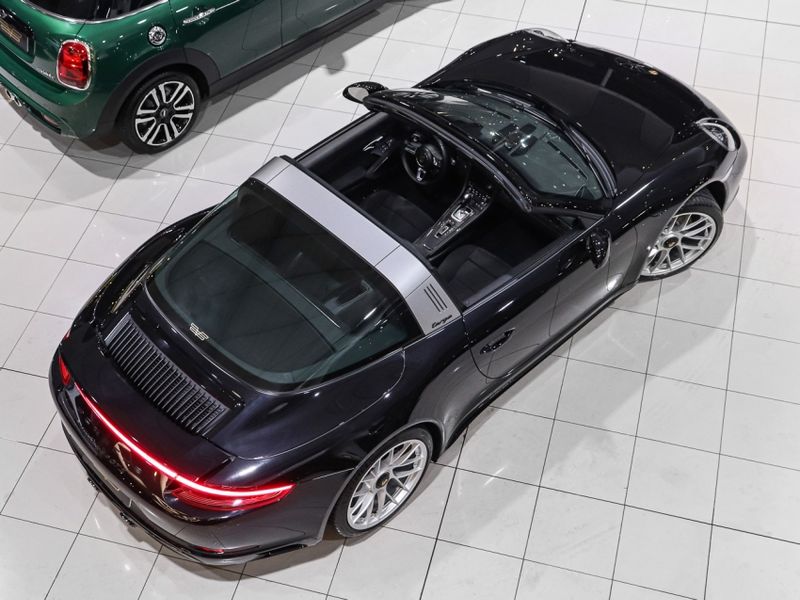 Porsche 911 3.0 24V H6 GASOLINA TARGA 4 GTS PDK 2019/2019 VIA BELLA VEÍCULOS ESPECIAIS CAXIAS DO SUL / Carros no Vale