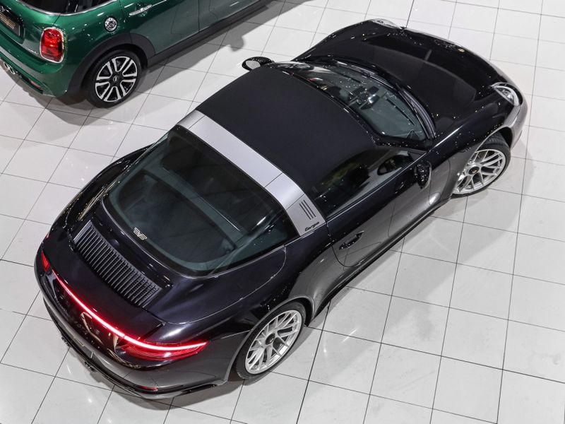 Porsche 911 3.0 24V H6 GASOLINA TARGA 4 GTS PDK 2019/2019 VIA BELLA VEÍCULOS ESPECIAIS CAXIAS DO SUL / Carros no Vale