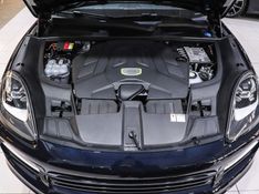 Porsche CAYENNE 3.0 V6 E-HYBRID COUPÉ AWD TIPTRONIC S 2021/2021 VIA BELLA VEÍCULOS ESPECIAIS CAXIAS DO SUL / Carros no Vale