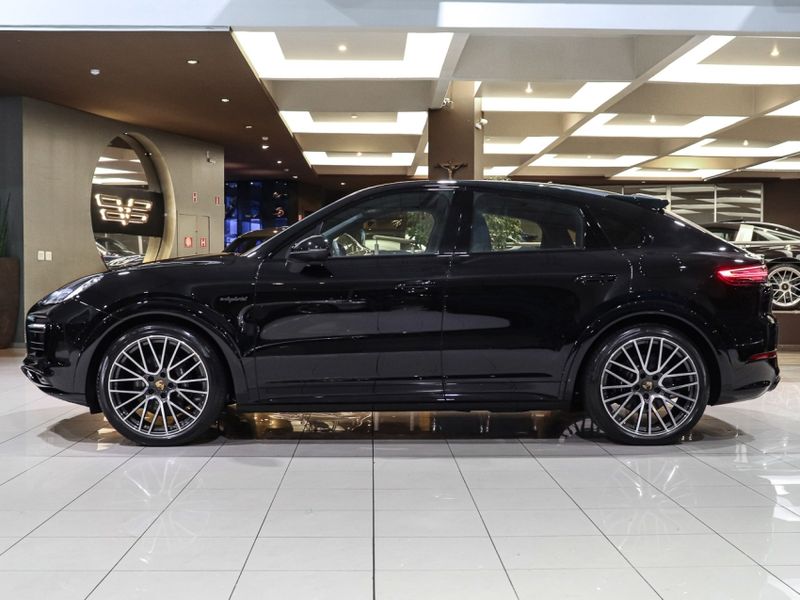 Porsche CAYENNE 3.0 V6 E-HYBRID COUPÉ PLATINUM EDITION AWD TIPTRONIC S 2022/2023 VIA BELLA VEÍCULOS ESPECIAIS CAXIAS DO SUL / Carros no Vale Porsche CAYENNE 3.0 V6 E-HYBRID COUPÉ PLATINUM EDITION AWD TIPTRONIC S 2022/2023 VIA BELLA VEÍCULOS ESPECIAIS CAXIAS DO SUL / Carros no Vale