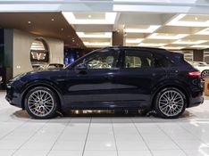 Porsche CAYENNE 3.0 V6 E-HYBRID PLATINUM EDITION AWD TIPTRONIC S 2022/2023 VIA BELLA VEÍCULOS ESPECIAIS CAXIAS DO SUL / Carros no Vale