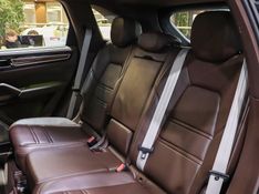 Porsche CAYENNE 3.0 V6 E-HYBRID PLATINUM EDITION AWD TIPTRONIC S 2022/2023 VIA BELLA VEÍCULOS ESPECIAIS CAXIAS DO SUL / Carros no Vale