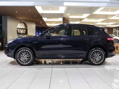 Porsche CAYENNE 3.0 V6 E-HYBRID PLATINUM EDITION AWD TIPTRONIC S 2022/2023 VIA BELLA VEÍCULOS ESPECIAIS CAXIAS DO SUL / Carros no Vale