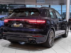 Porsche CAYENNE 3.0 V6 E-HYBRID PLATINUM EDITION AWD TIPTRONIC S 2022/2023 VIA BELLA VEÍCULOS ESPECIAIS CAXIAS DO SUL / Carros no Vale