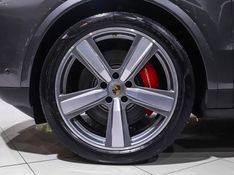 Porsche CAYENNE 4.0 V8 GASOLINA S COUPÉ AWD TIPTRONIC S 2023/2024 VIA BELLA VEÍCULOS ESPECIAIS CAXIAS DO SUL / Carros no Vale