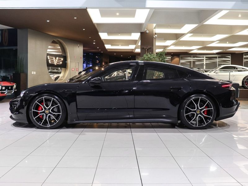 Porsche TAYCAN 4S ELÉTRICO 2023/2024 VIA BELLA VEÍCULOS ESPECIAIS CAXIAS DO SUL / Carros no Vale Porsche TAYCAN 4S ELÉTRICO 2023/2024 VIA BELLA VEÍCULOS ESPECIAIS CAXIAS DO SUL / Carros no Vale