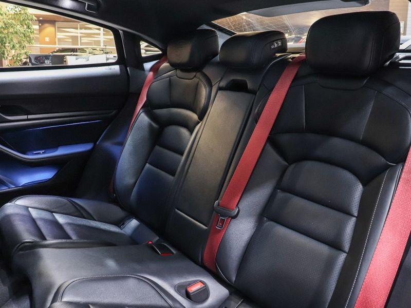 Porsche TAYCAN 4S ELÉTRICO 2023/2024 VIA BELLA VEÍCULOS ESPECIAIS CAXIAS DO SUL / Carros no Vale Porsche TAYCAN 4S ELÉTRICO 2023/2024 VIA BELLA VEÍCULOS ESPECIAIS CAXIAS DO SUL / Carros no Vale
