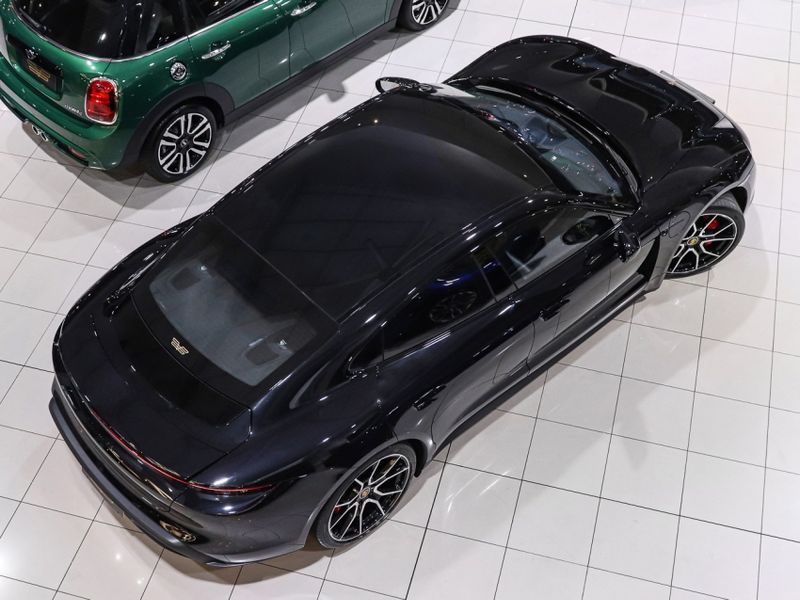 Porsche TAYCAN 4S ELÉTRICO 2023/2024 VIA BELLA VEÍCULOS ESPECIAIS CAXIAS DO SUL / Carros no Vale Porsche TAYCAN 4S ELÉTRICO 2023/2024 VIA BELLA VEÍCULOS ESPECIAIS CAXIAS DO SUL / Carros no Vale
