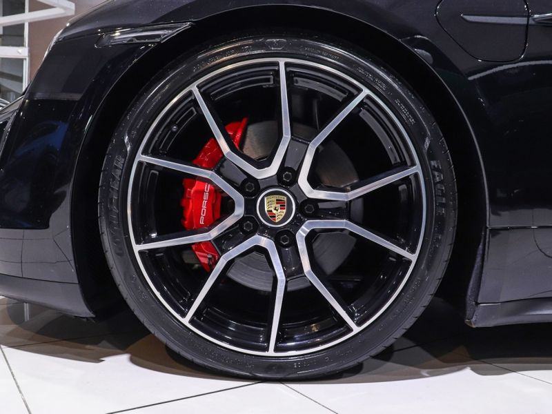 Porsche TAYCAN 4S ELÉTRICO 2023/2024 VIA BELLA VEÍCULOS ESPECIAIS CAXIAS DO SUL / Carros no Vale Porsche TAYCAN 4S ELÉTRICO 2023/2024 VIA BELLA VEÍCULOS ESPECIAIS CAXIAS DO SUL / Carros no Vale
