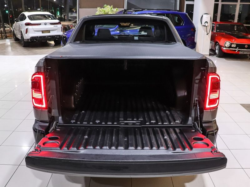Ram RAMPAGE 2.0 HURRICANE 4 TURBO GASOLINA R/T 4X4 AUTOMÁTICO 2023/2024 VIA BELLA VEÍCULOS ESPECIAIS CAXIAS DO SUL / Carros no Vale