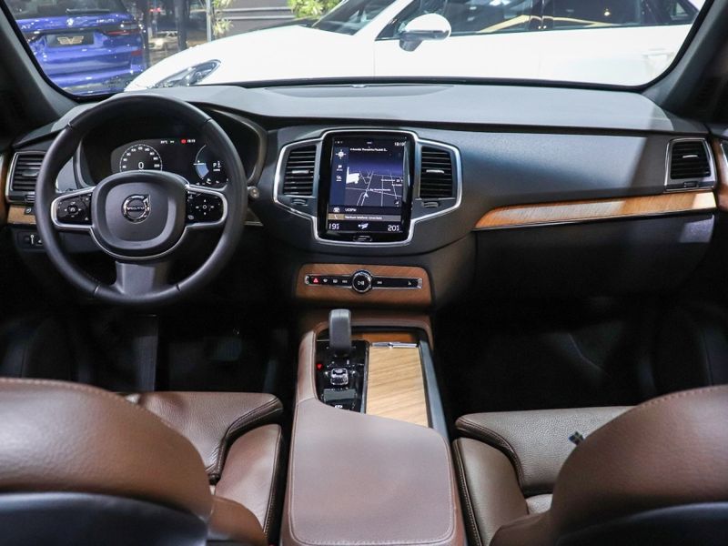 Volvo XC90 2.0 T8 HYBRID INSCRIPTION EXPRESSION AWD GEARTRONIC 2022/2022 VIA BELLA VEÍCULOS ESPECIAIS CAXIAS DO SUL / Carros no Vale Volvo XC90 2.0 T8 HYBRID INSCRIPTION EXPRESSION AWD GEARTRONIC 2022/2022 VIA BELLA VEÍCULOS ESPECIAIS CAXIAS DO SUL / Carros no Vale