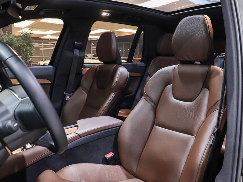 Volvo XC90 2.0 T8 HYBRID INSCRIPTION EXPRESSION AWD GEARTRONIC 2022/2022 VIA BELLA VEÍCULOS ESPECIAIS CAXIAS DO SUL / Carros no Vale Volvo XC90 2.0 T8 HYBRID INSCRIPTION EXPRESSION AWD GEARTRONIC 2022/2022 VIA BELLA VEÍCULOS ESPECIAIS CAXIAS DO SUL / Carros no Vale