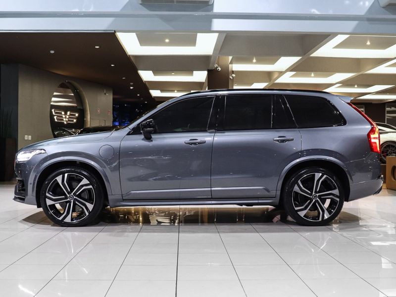Volvo XC90 2.0 T8 HYBRID R-DESIGN AWD GEARTRONIC 2020/2020 VIA BELLA VEÍCULOS ESPECIAIS CAXIAS DO SUL / Carros no Vale