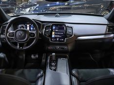 Volvo XC90 2.0 T8 HYBRID R-DESIGN AWD GEARTRONIC 2020/2020 VIA BELLA VEÍCULOS ESPECIAIS CAXIAS DO SUL / Carros no Vale
