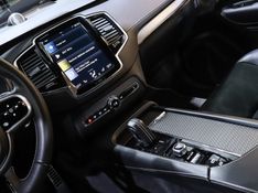 Volvo XC90 2.0 T8 HYBRID R-DESIGN AWD GEARTRONIC 2020/2020 VIA BELLA VEÍCULOS ESPECIAIS CAXIAS DO SUL / Carros no Vale