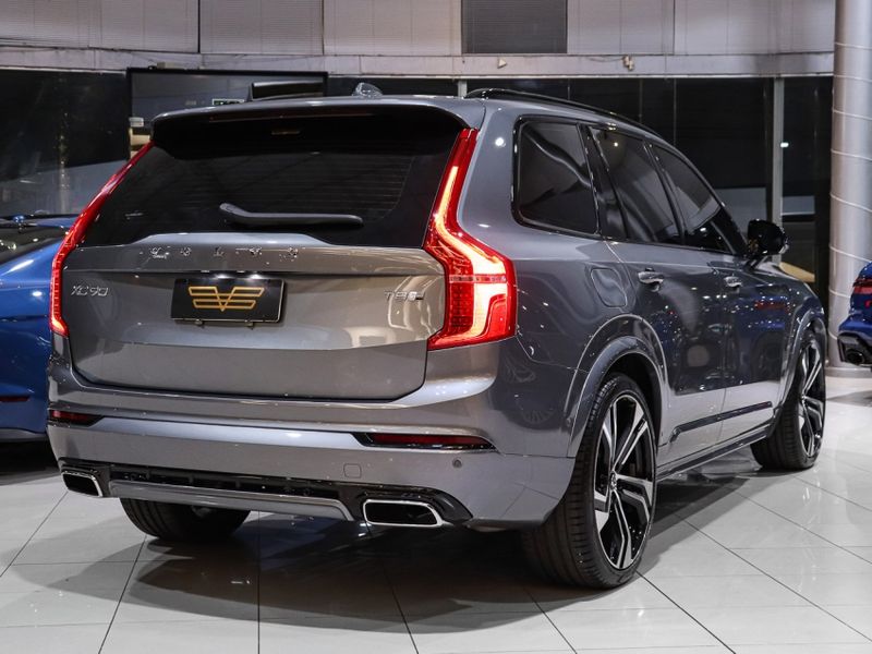 Volvo XC90 2.0 T8 HYBRID R-DESIGN AWD GEARTRONIC 2020/2020 VIA BELLA VEÍCULOS ESPECIAIS CAXIAS DO SUL / Carros no Vale