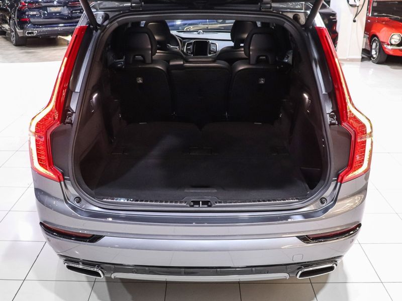 Volvo XC90 2.0 T8 HYBRID R-DESIGN AWD GEARTRONIC 2020/2020 VIA BELLA VEÍCULOS ESPECIAIS CAXIAS DO SUL / Carros no Vale
