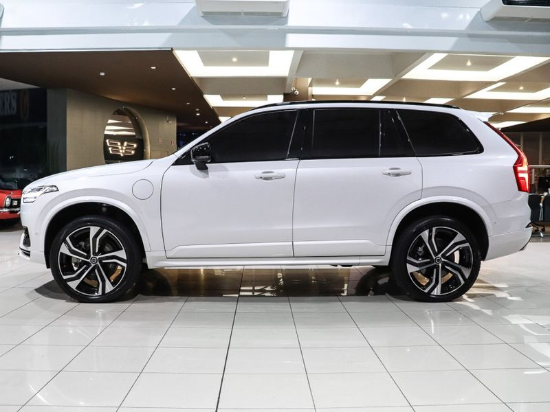 Volvo XC90 2.0 T8 RECHARGE ULTIMATE DARK AWD GEARTRONIC 2022/2023 VIA BELLA VEÍCULOS ESPECIAIS CAXIAS DO SUL / Carros no Vale