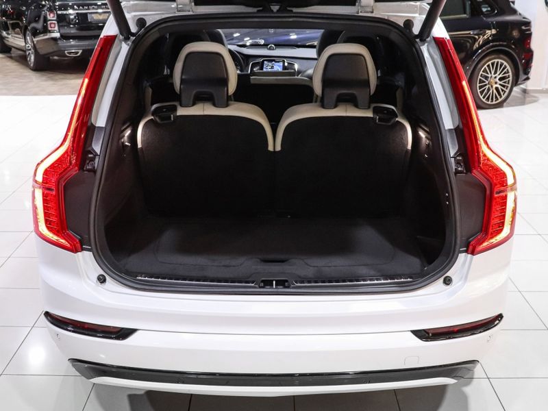 Volvo XC90 2.0 T8 RECHARGE ULTIMATE DARK AWD GEARTRONIC 2022/2023 VIA BELLA VEÍCULOS ESPECIAIS CAXIAS DO SUL / Carros no Vale